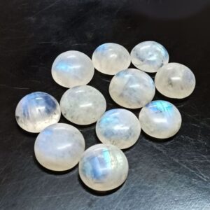 Moonstone – The Stone of Intuition, Healing, and Inner Harmony