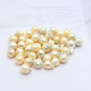Natural Pearl Stone – Serenity, Purity, and Emotional Balance
